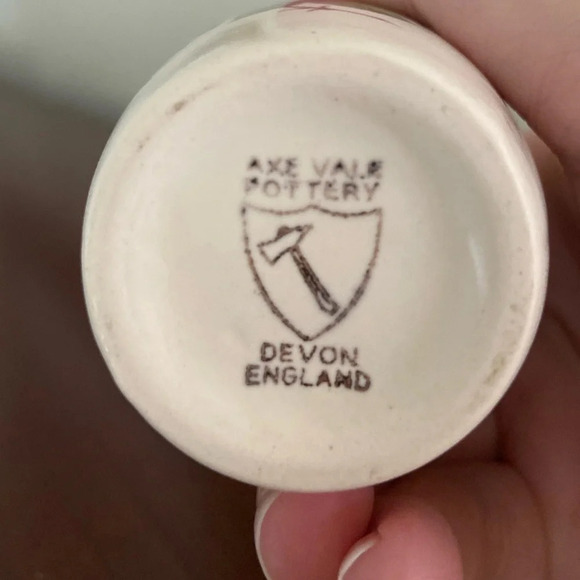 Axe Vale Pottery Floral Small Vase Made in Devon England Pink interior - Picture 6 of 6